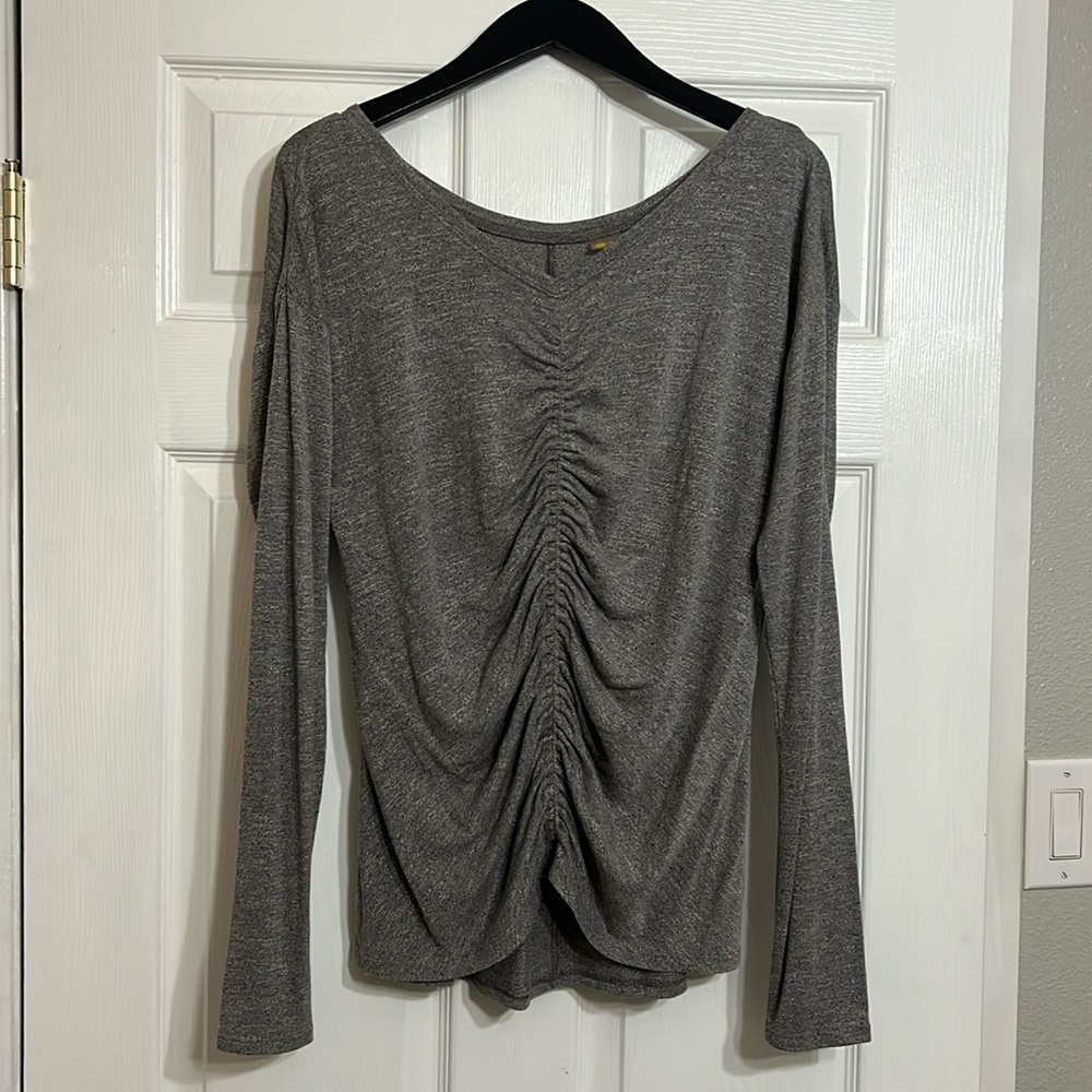 ZELLA women’s long sleeve top size L